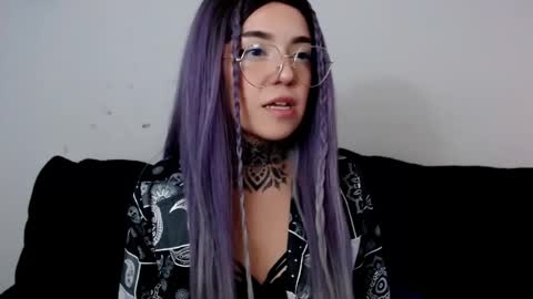 Snapshot of lannie_gonzales chatting on 01-19-25, 07:04 LANNIE online show from 01-19-25, 07:04