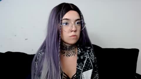 Snapshot of lannie_gonzales chatting on 01-20-25, 01:18 LANNIE online show from 01-20-25, 01:18