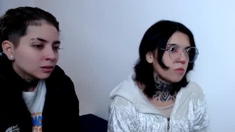 Snapshot of lannie_gonzales chatting on 02-14-25, 02:54 LANNIE online show from 02-14-25, 02:54