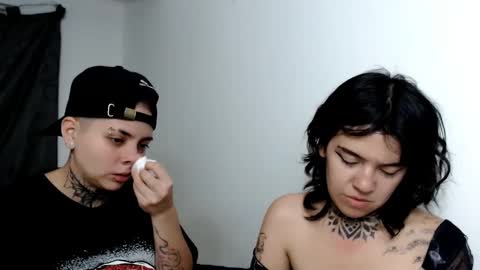 Snapshot of lannie_gonzales chatting on 02-22-25, 02:17 LANNIE online show from 02-22-25, 02:17