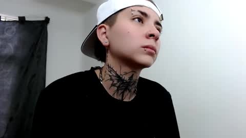 Snapshot of lannie_gonzales chatting on 03-05-25, 12:33 LANNIE online show from 03-05-25, 12:33