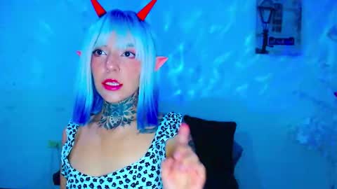 Snapshot of lannie_gonzales chatting on 09-13-25, 08:08 LANNIE online show from 09-13-25, 08:08