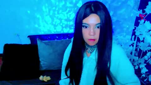 Snapshot of lannie_gonzales chatting on 09-26-25, 02:04 LANNIE online show from 09-26-25, 02:04