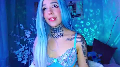 Snapshot of lannie_gonzales chatting on 10-28-25, 10:12 LANNIE online show from 10-28-25, 10:12