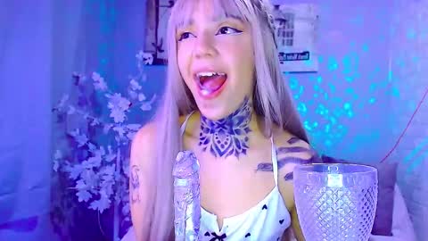 Snapshot of lannie_gonzales chatting on 11-07-25, 09:59 LANNIE online show from 11-07-25, 09:59