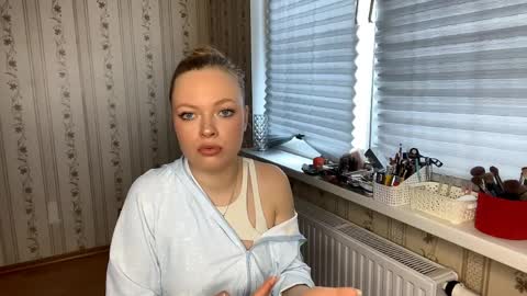 Snapshot of lanniecastellow chatting on 04-01-26, 01:41 Hello My name is Lola online show from 04-01-26, 01:41