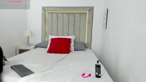 Julian online show from 10-17-25, 07:38