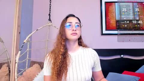 Snapshot of lara_martin chatting on 10-20-25, 07:47 700 200 online show from 10-20-25, 07:47