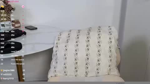 Snapshot of lara_sins chatting on 02-27-25, 02:10 Lara Sins online show from 02-27-25, 02:10