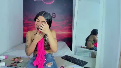 Laraa online show from 09-29-25, 07:08