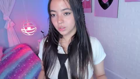 lara online show from 09-26-25, 03:32
