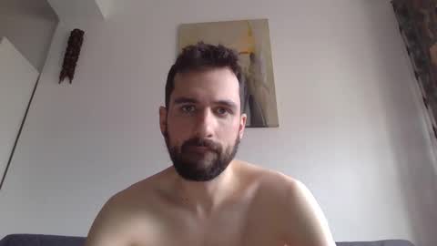 laraaan online show from 12-19-25, 10:11