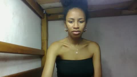 Snapshot of larah98 chatting on 02-08-26, 06:28 larah98 online show from 02-08-26, 06:28