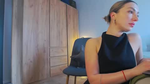 LaraKanes online show from 03-10-25, 11:53