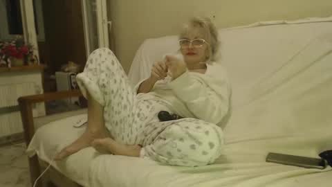 Snapshot of laralhotr chatting on 03-08-25, 05:01 laralhotr online show from 03-08-25, 05:01