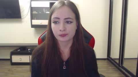 Snapshot of laralianna chatting on 12-14-24, 06:41 Laralianna online show from 12-14-24, 06:41