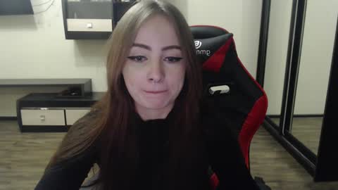 Snapshot of laralianna chatting on 01-05-25, 01:35 Laralianna online show from 01-05-25, 01:35