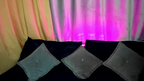 MY NAME IS LILY online show from 02-05-25, 01:15