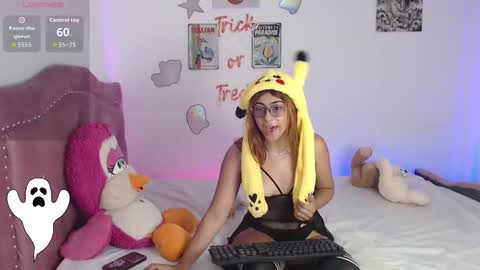 laramucci online show from 10-31-25, 07:59