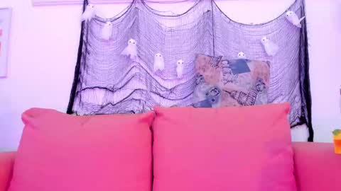 Lara Murphy online show from 10-22-25, 10:53