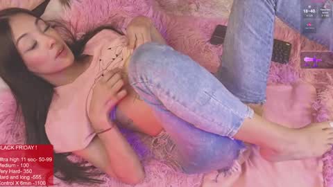 Snapshot of larastanford01 chatting on 12-13-24, 06:10 Lara Give it a thumbs up please its important online show from 12-13-24, 06:10