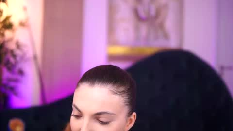 Snapshot of larasynn chatting on 10-29-25, 09:33 Lara online show from 10-29-25, 09:33