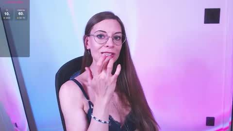 larawinters online show from 11-03-25, 09:05