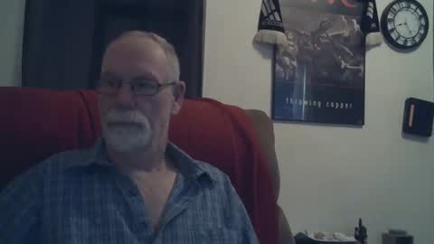 Larbie online show from 01-01-25, 12:21