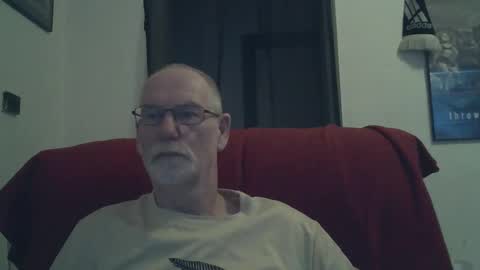 Larbie online show from 03-09-25, 01:46