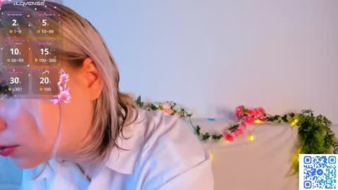 Snapshot of large_ocean chatting on 11-16-25, 02:06 Rose online show from 11-16-25, 02:06