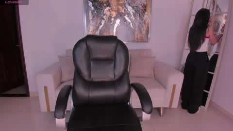 Larisa Smirnov online show from 02-03-26, 03:48