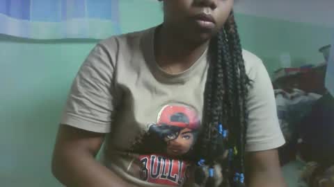 larissa645771 online show from 11-24-25, 06:29