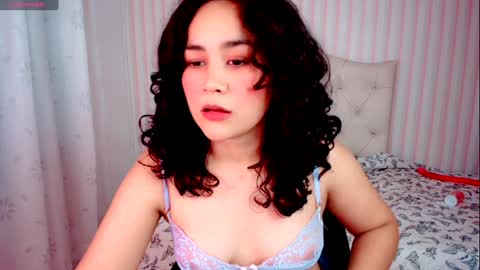 Larissas online show from 01-25-25, 01:32