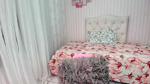 Larissas online show from 03-12-25, 11:12