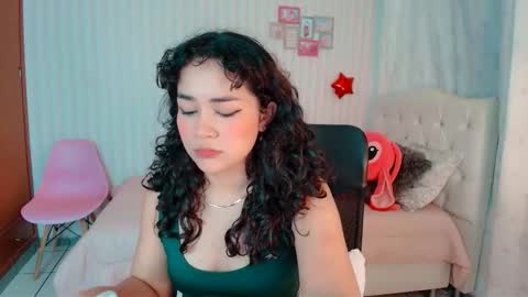 Larissas online show from 09-12-25, 06:52