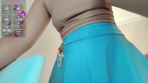 Larissas online show from 10-25-25, 12:18