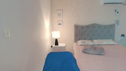 Larissas online show from 10-25-25, 12:23