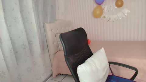 Larissas online show from 10-28-25, 08:33