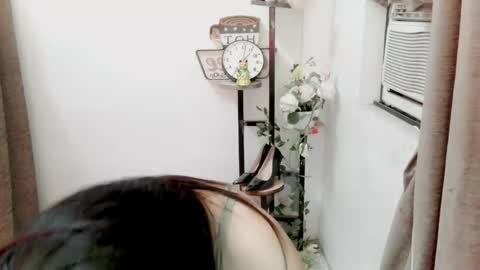 Snapshot of laspagera chatting on 10-22-25, 12:27 Kendra online show from 10-22-25, 12:27