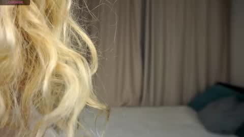 Snapshot of latanyabarthel chatting on 10-12-25, 04:39 Jay online show from 10-12-25, 04:39