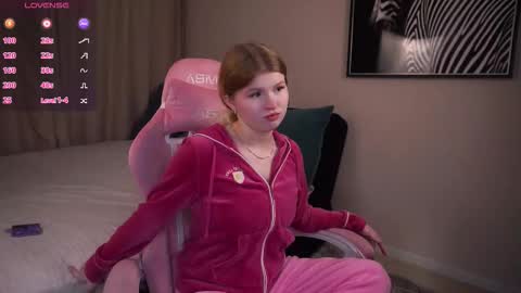 Snapshot of latanyabarthel chatting on 11-02-25, 05:15 Jay online show from 11-02-25, 05:15