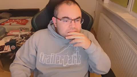 latexboy893 online show from 11-13-25, 09:36