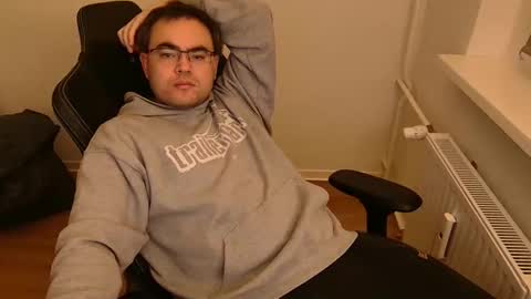 latexboy893 online show from 02-16-26, 09:11