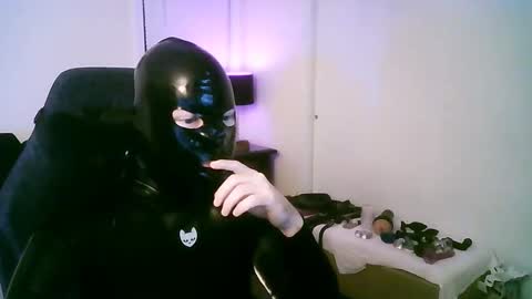 Snapshot of latexminheadroom chatting on 10-08-25, 02:20 latexminheadroom online show from 10-08-25, 02:20