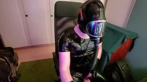 latexviking003 online show from 03-08-26, 01:14