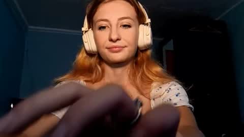 Amelia online show from 10-12-25, 01:10