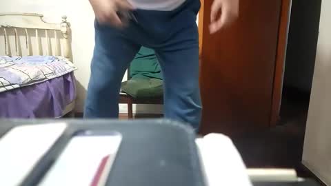 CHARLES ROBERT online show from 09-18-25, 03:52