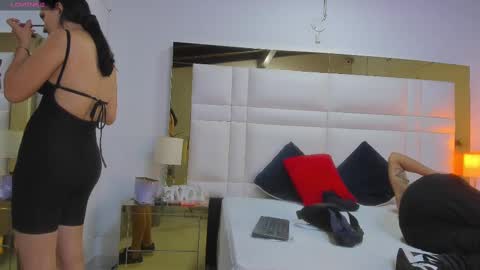 Johana y Santiago online show from 03-06-25, 03:57