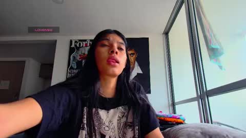 Sara y Andy online show from 11-17-25, 08:47