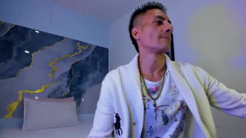 crissex  online show from 10-18-25, 12:06